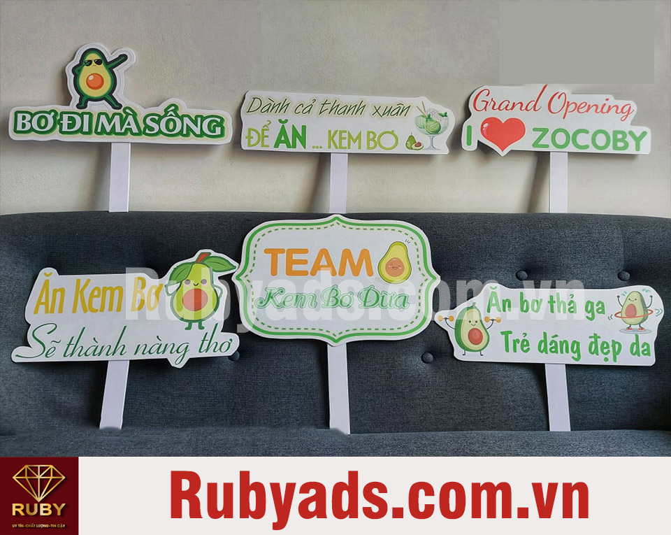 Làm hashtag cầm tay giá rẻ ở huyện Bình Chánh