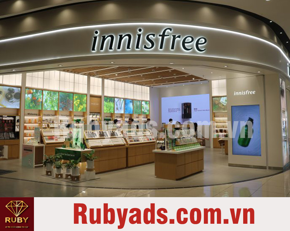 thiết kế bảng hiệu shop mỹ phẩm