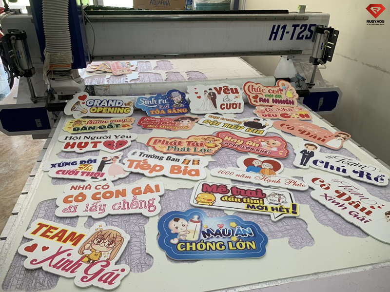 công cụ thiết kế hashtag cầm tay