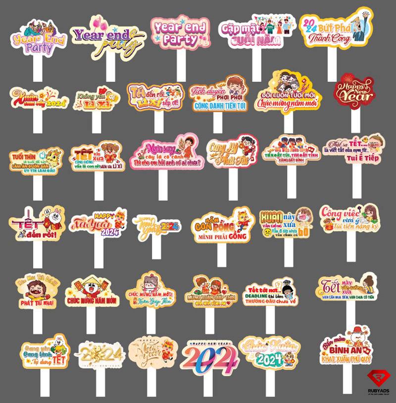 hashtag cầm tay chúc mừng năm mới