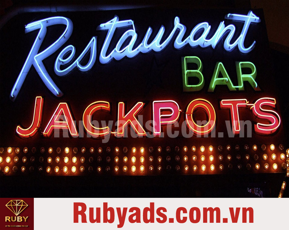 Bảng hiệu hộp đèn Neon là gì