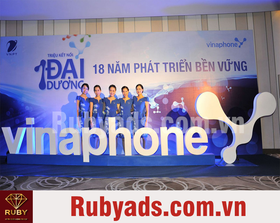 Tìm đơn vị uy tín thi công Backdrop sự kiện chuyên nghiệp?