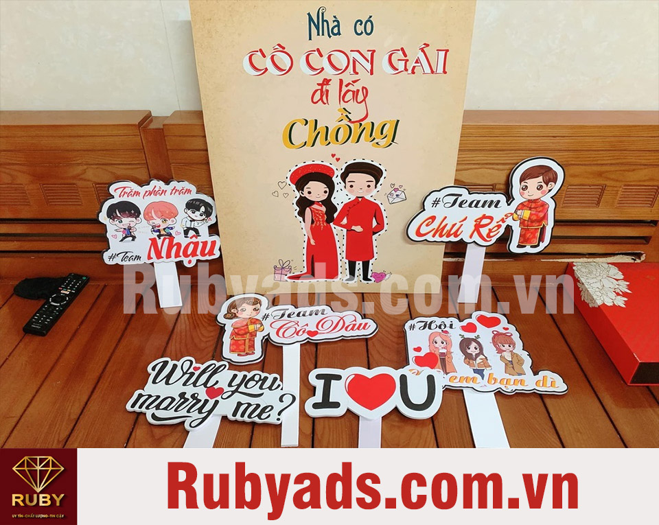 TOP 35+ mẫu hashtag cầm tay sự kiện,  chụp hình khai trương