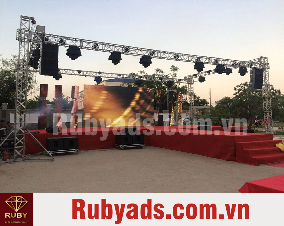 cho thuê sân khấu tổ chức sự kiện chất lượng