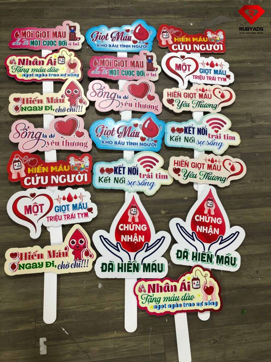 hashtag cầm tay hiến máu