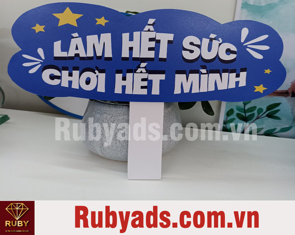 #1 Dịch vụ in hashtag lấy liền - hashtag cầm tay giá rẻ tại HCM
