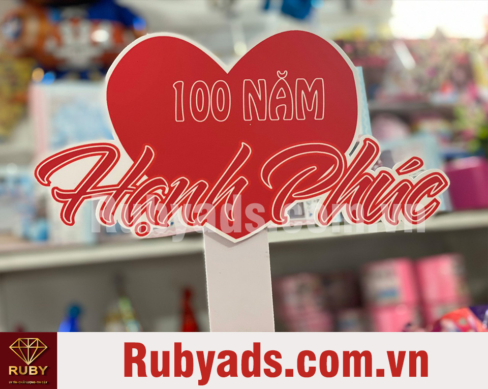 Dịch vụ in hashtag cầm tay tại Quận 9 - Rubyads