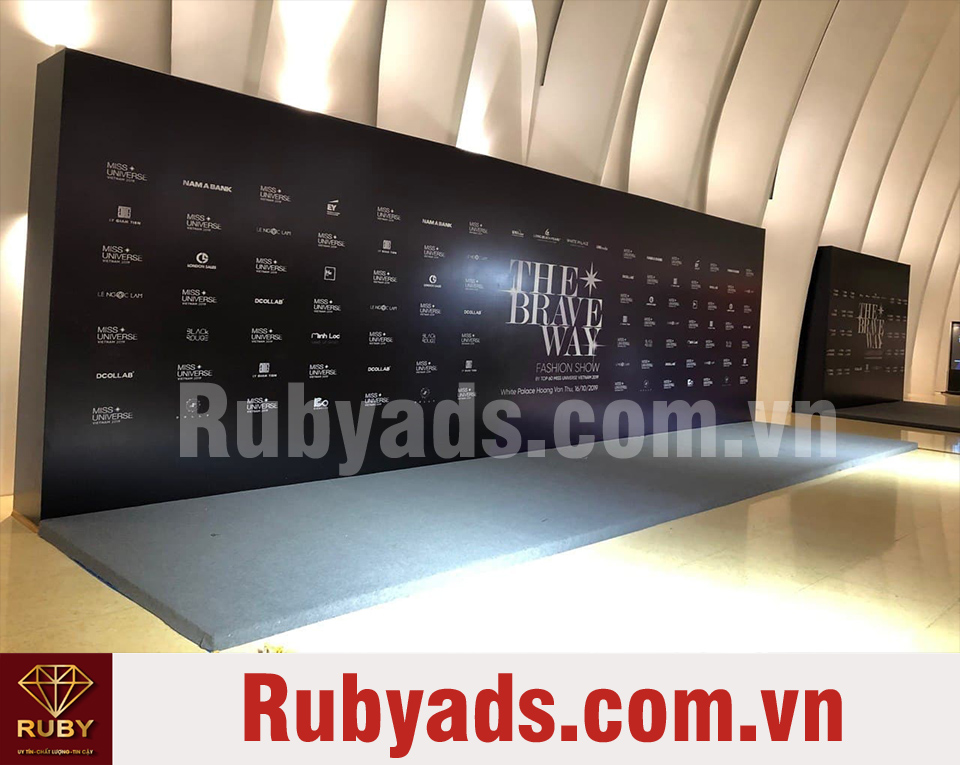 Bảng giá chi phí thi công Backdrop lắp đặt trọn gói tại TP.HCM