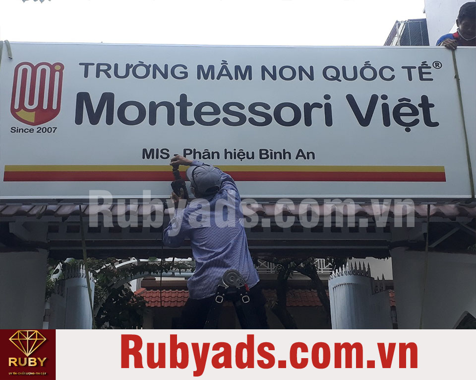 Thi công bảng hiệu quảng cáo tại Quận 2 giá rẻ hàng đầu