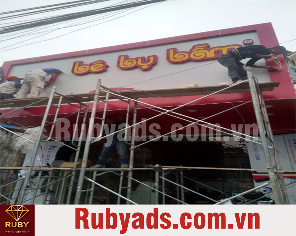 thi công bảng hiệu quảng cáo tại Quận 2