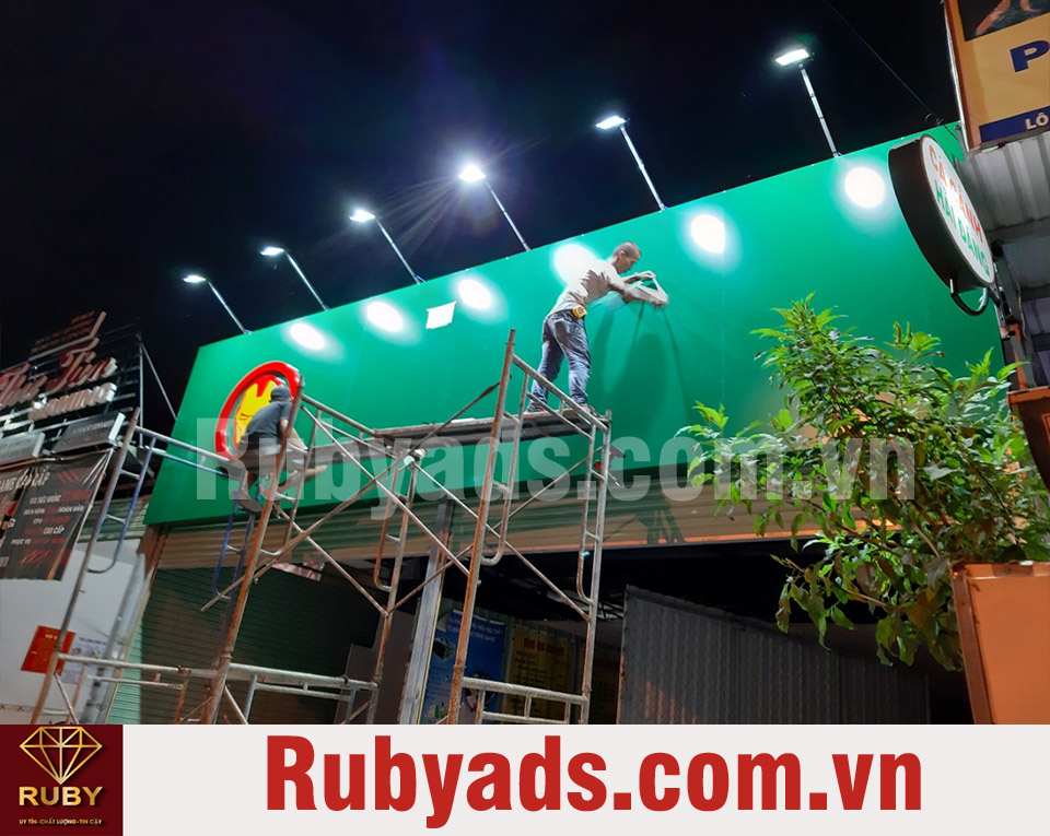 Rubyads cung cấp dịch vụ thi công bảng hiệu quảng cáo tại Quận 12