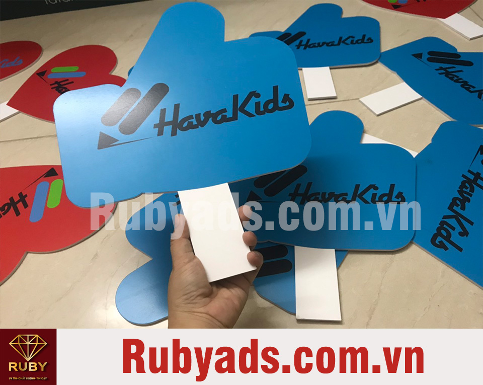 Dịch vụ in hashtag cầm tay chuyên nghiệp