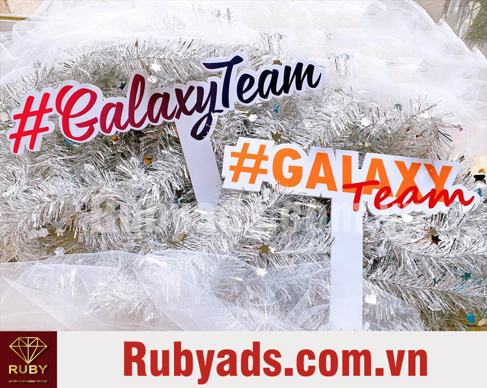 Ruby cung cấp dịch vụ in hashtag cầm tay tại Quận 1